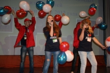 Творческое выступление команды