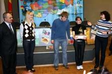 Мостовская школа из Оленинского района. Их колобок ходил голосовать