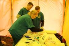 Молодежная комиссия проводит игру среди участников форума